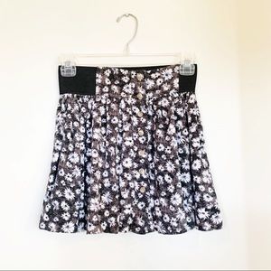 COPY - American Eagle | Floral Skirt | XS |
